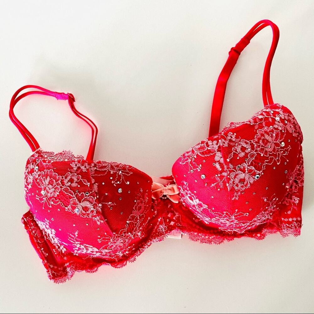 NEW VS VICTORIAS SECRET Red Pink Lace Floral Ribbon Padded UnderwireDemi Bra 32C